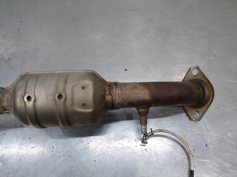 Recambio de catalizador para toyota corolla (e21) hybrid referencia OEM IAM 174100TD30  