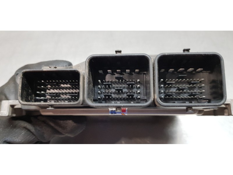 Recambio de centralita motor uce para ford fiesta (cb1) trend referencia OEM IAM AV2112A650GC  