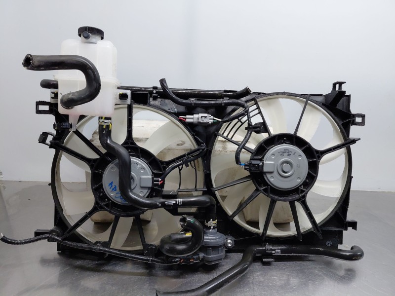 Recambio de electroventilador para toyota c-hr hybrid referencia OEM IAM 163630T200 163630T190 