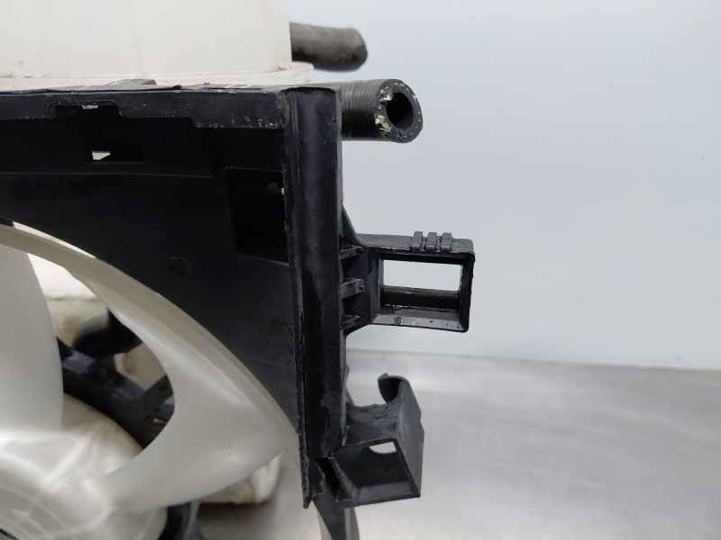 Recambio de electroventilador para toyota c-hr hybrid referencia OEM IAM 163630T200 163630T190 