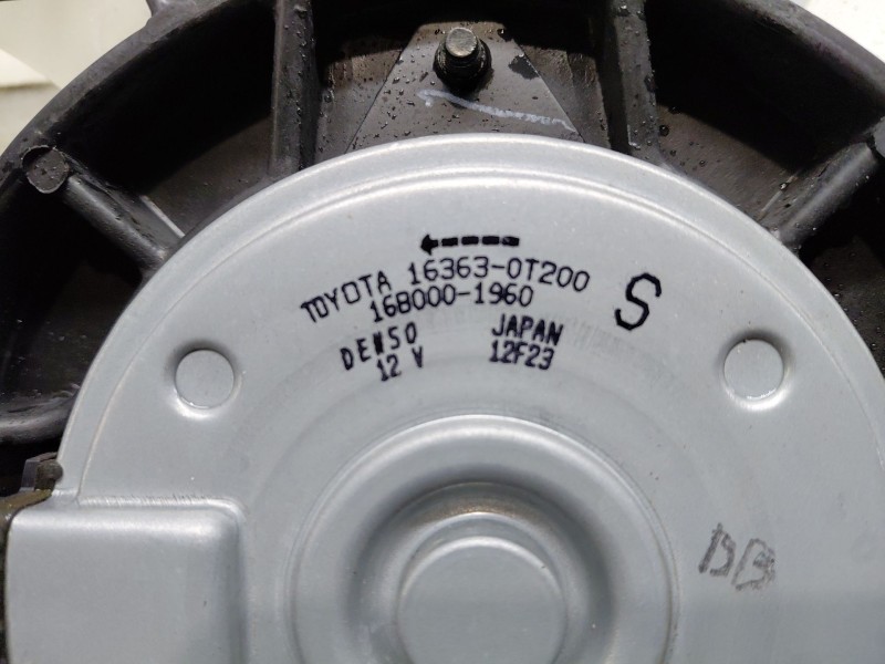 Recambio de electroventilador para toyota c-hr hybrid referencia OEM IAM 163630T200 163630T190 