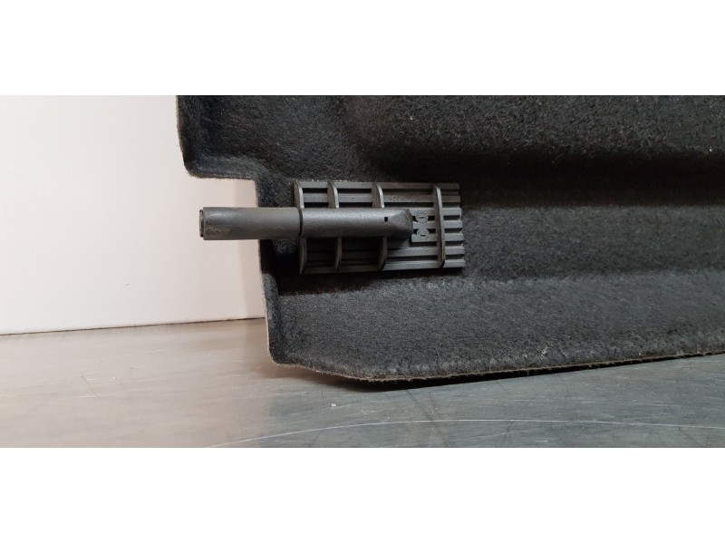 Recambio de bandeja trasera para ford fiesta (cbk) ambiente referencia OEM IAM 1351417 2S61A46506AH 