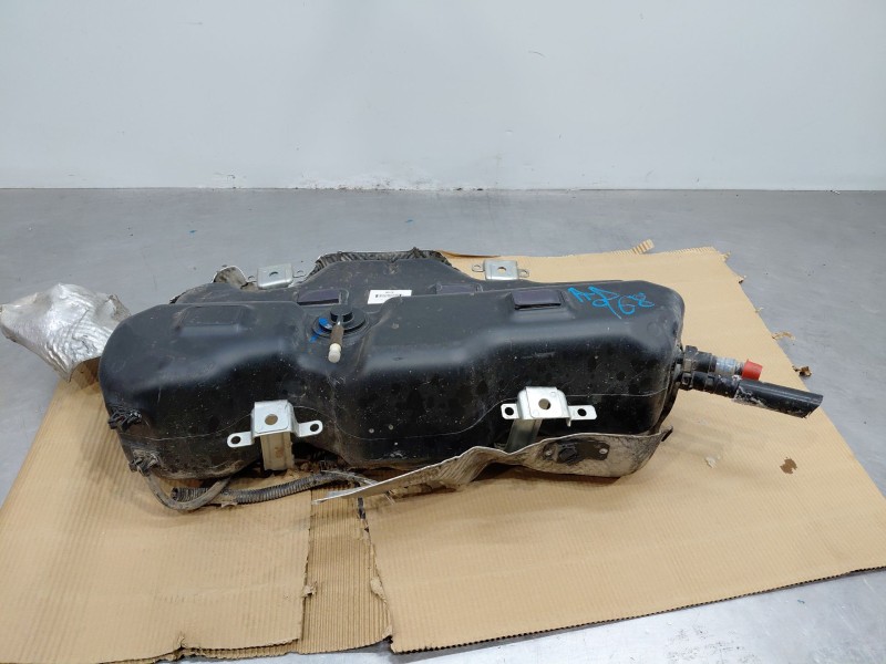 Recambio de deposito aditivo adblue fap ( deposito grande ) para fiat ducato furgón multijet referencia OEM IAM   