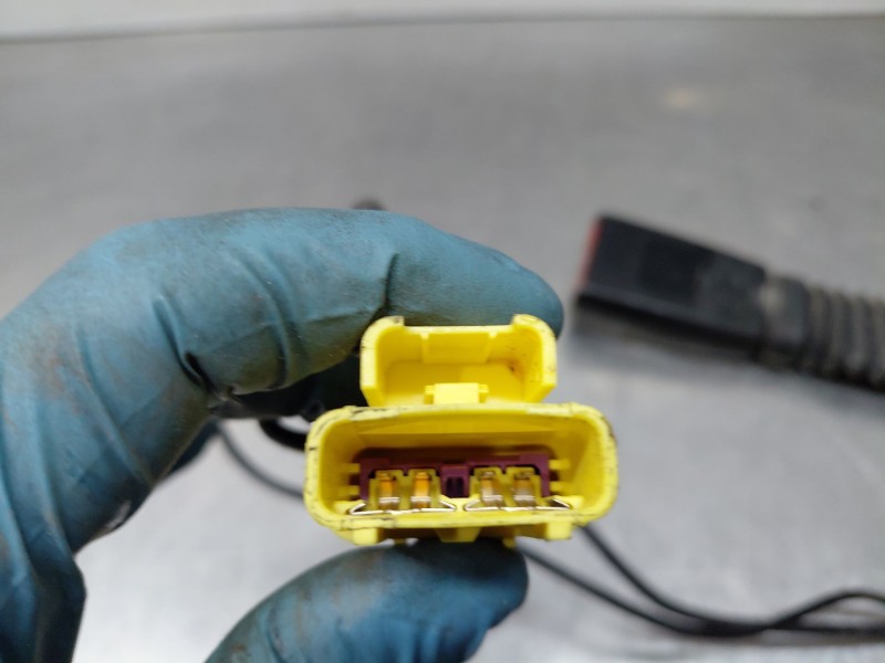 Recambio de pretensor airbag izquierdo para fiat ducato furgón multijet referencia OEM IAM   