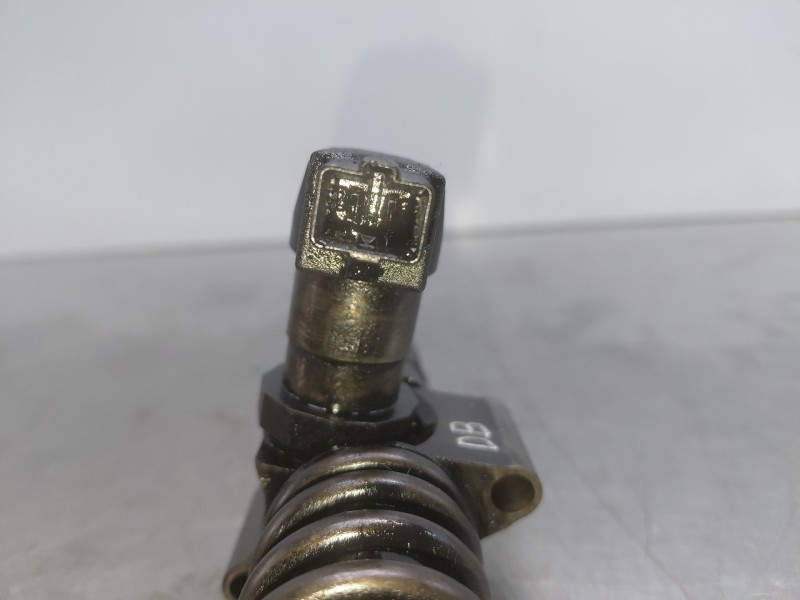 Recambio de inyector para volkswagen passat b6 (3c2) 2.0 tdi 16v referencia OEM IAM   