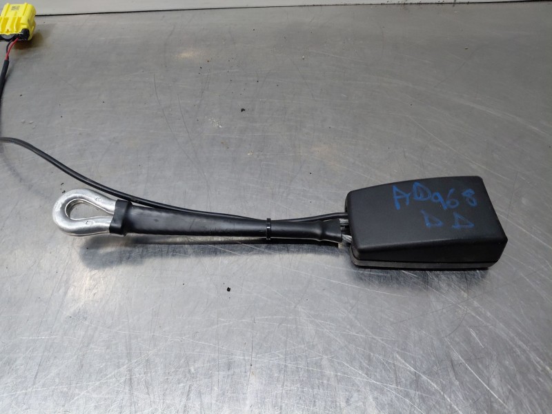 Recambio de enganche del cinturon delantero der para fiat ducato furgón multijet referencia OEM IAM   