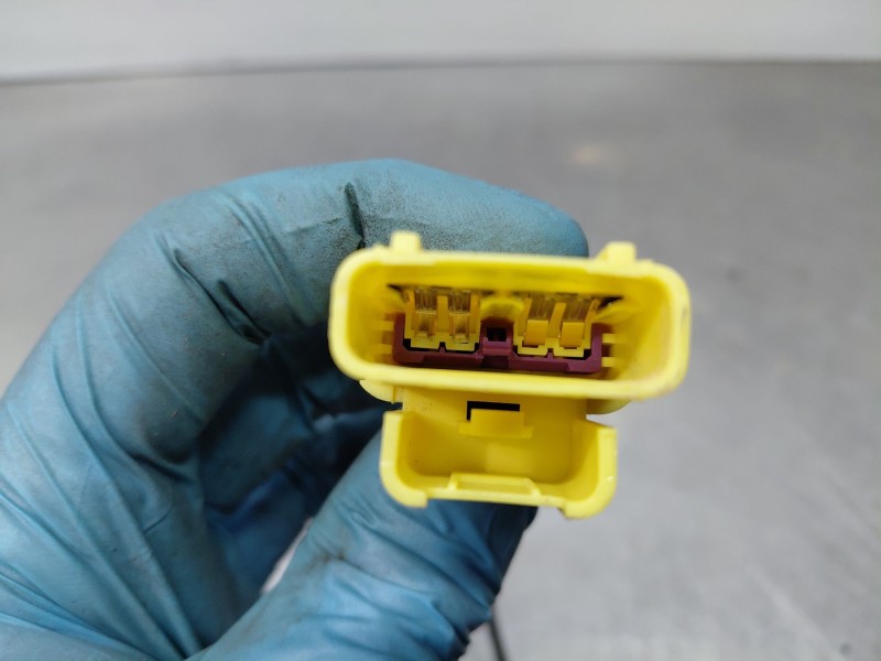 Recambio de enganche del cinturon delantero der para fiat ducato furgón multijet referencia OEM IAM   