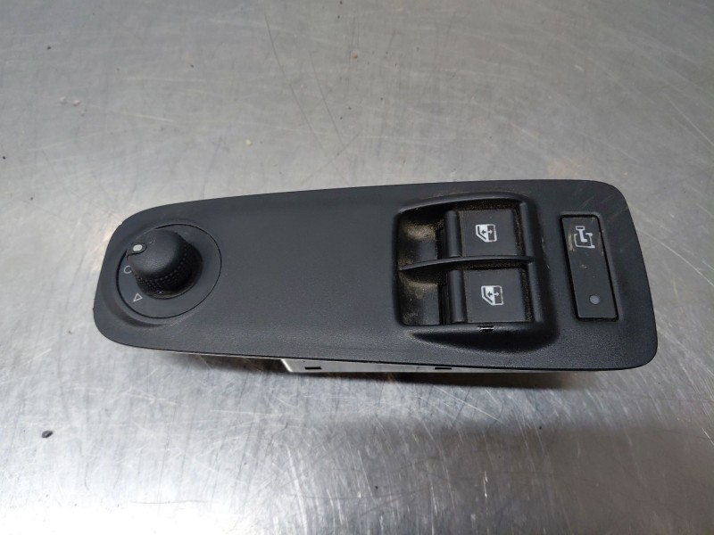 Recambio de mando elevalunas delantero izquierdo para fiat ducato furgón multijet referencia OEM IAM   