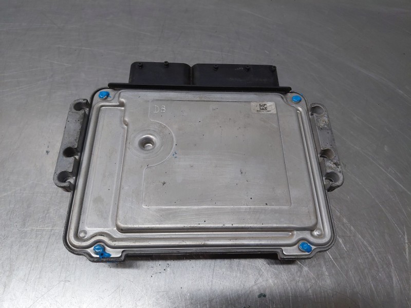Recambio de centralita motor uce para kia carens ( ) drive referencia OEM IAM   