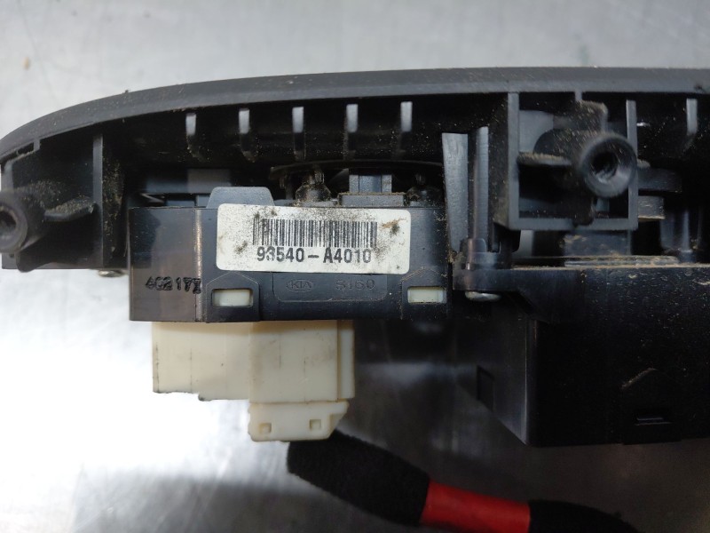 Recambio de mando elevalunas delantero izquierdo para kia carens ( ) drive referencia OEM IAM   