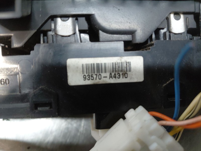 Recambio de mando elevalunas delantero izquierdo para kia carens ( ) drive referencia OEM IAM   