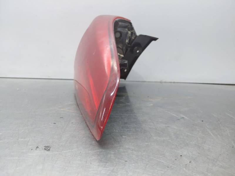 Recambio de piloto trasero derecho para kia carens ( ) drive referencia OEM IAM   