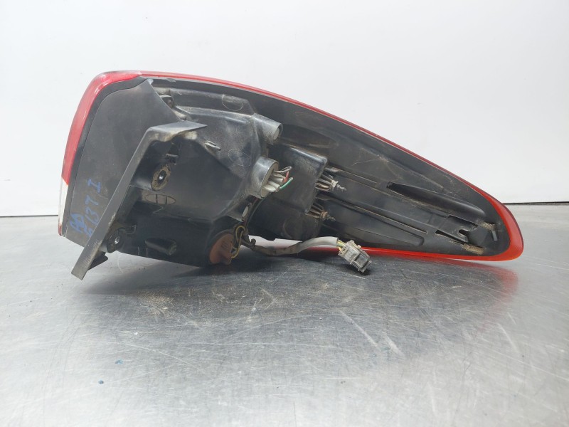 Recambio de piloto trasero izquierdo para kia carens ( ) drive referencia OEM IAM   