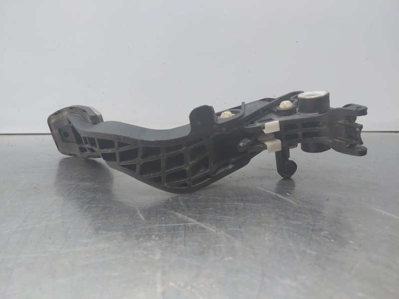 Recambio de pedal embrague para opel corsa e design referencia OEM IAM   
