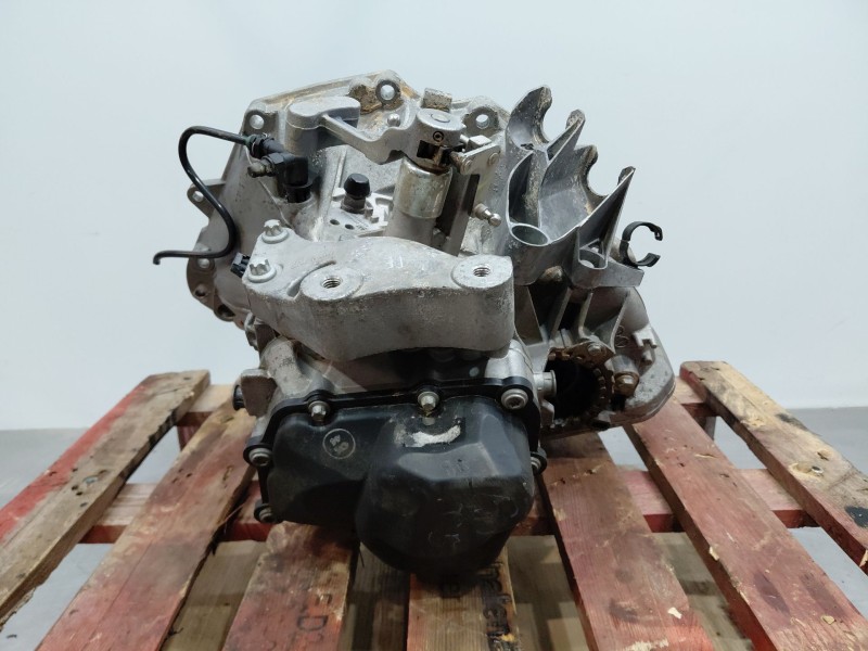 Recambio de caja cambios para opel corsa e design referencia OEM IAM 24586215  