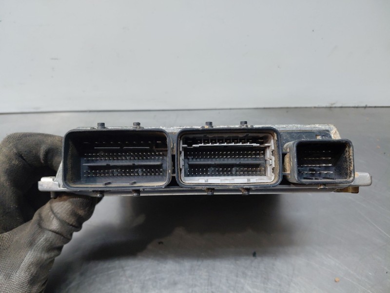 Recambio de centralita motor uce para renault master iii furgón referencia OEM IAM   