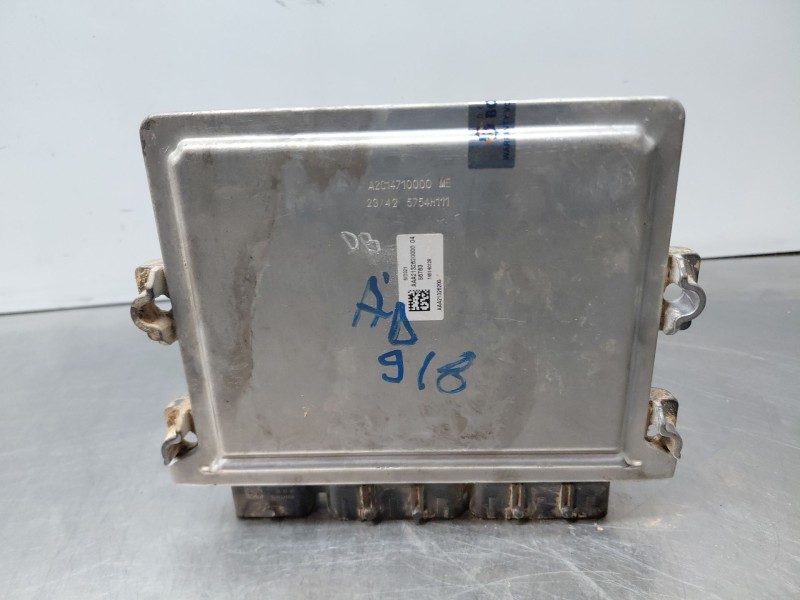 Recambio de centralita motor uce para renault master iii furgón referencia OEM IAM   