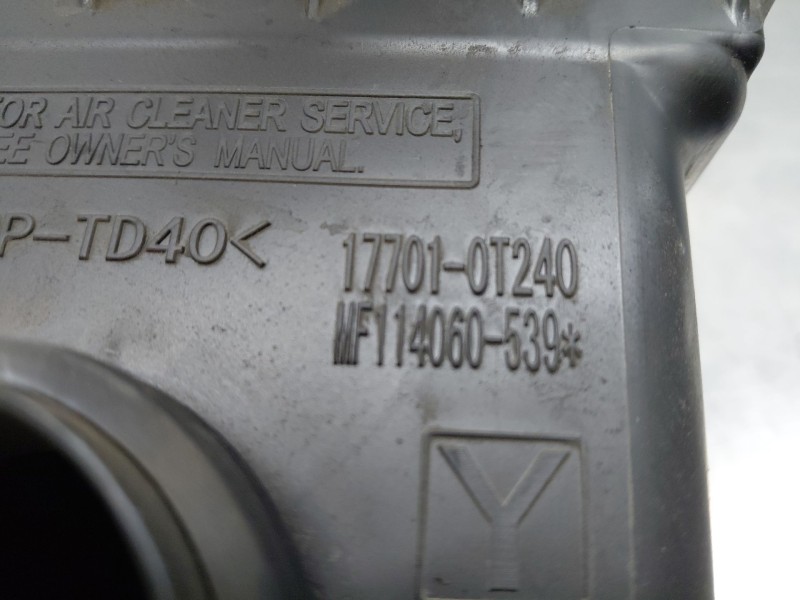 Recambio de filtro aire para toyota corolla (e21) hybrid referencia OEM IAM 177010T240  