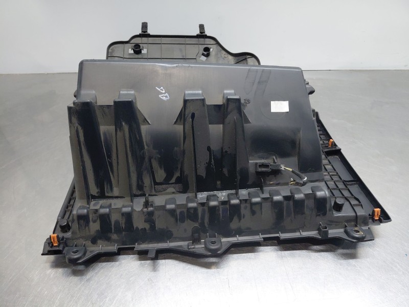 Recambio de guantera para toyota corolla (e21) hybrid referencia OEM IAM 5555002520C0  