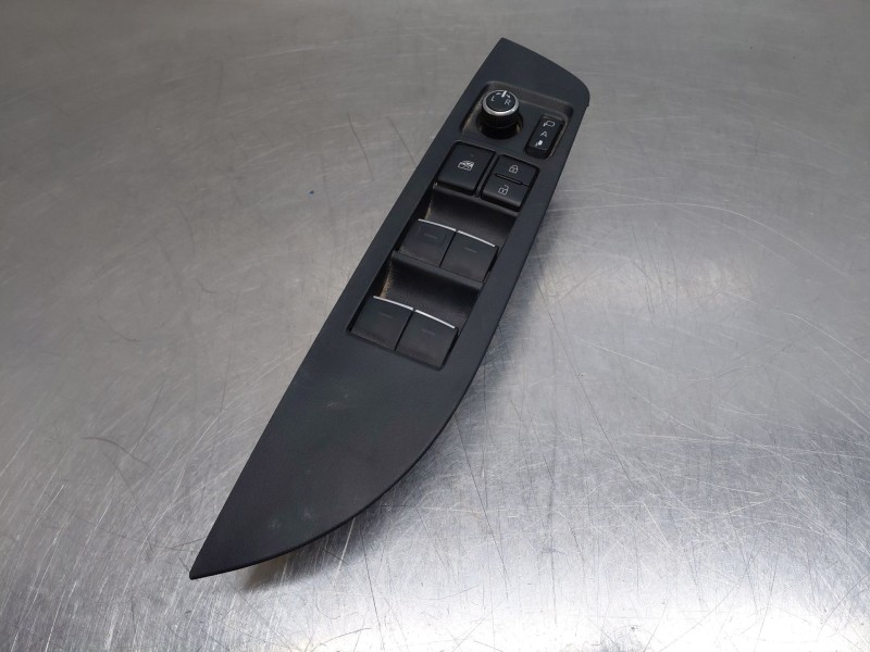 Recambio de mando elevalunas delantero izquierdo para toyota corolla (e21) hybrid referencia OEM IAM 8404002160  