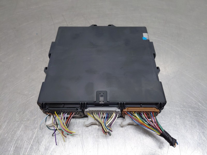 Recambio de modulo confort para toyota corolla (e21) hybrid referencia OEM IAM 89981-02090  