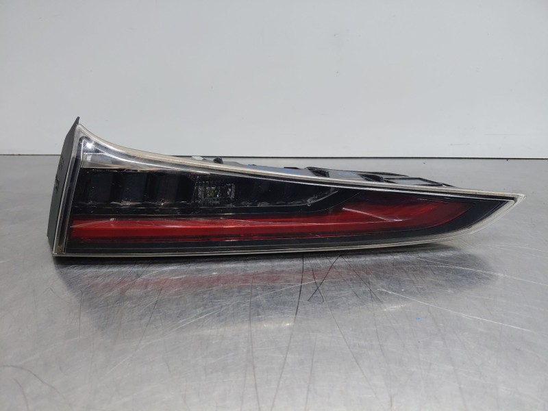 Recambio de piloto trasero derecho interior para toyota corolla (e21) hybrid referencia OEM IAM 8158102B80  