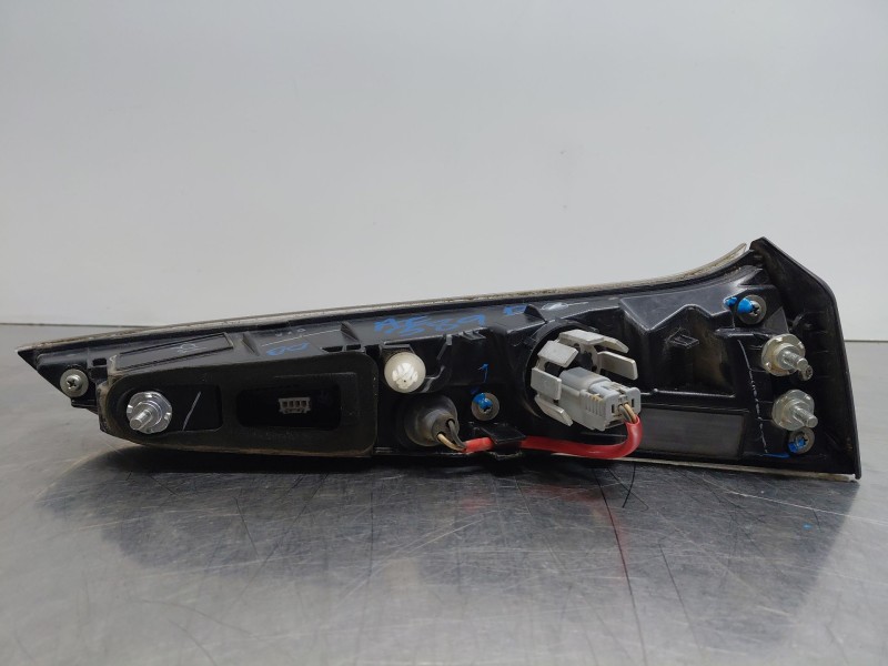 Recambio de piloto trasero derecho interior para toyota corolla (e21) hybrid referencia OEM IAM 8158102B80  