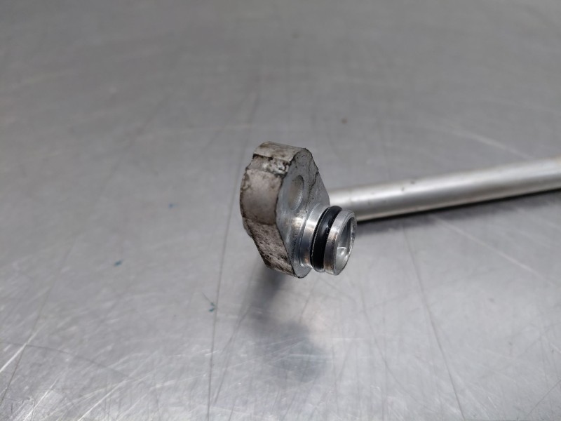 Recambio de tubos aire acondicionado para toyota corolla (e21) hybrid referencia OEM IAM 88703F4031  