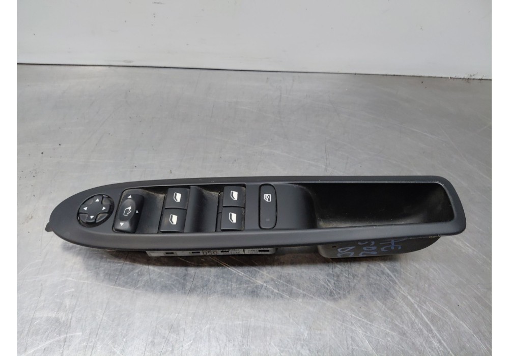 Recambio de mando elevalunas delantero izquierdo para citroën c4 ii (nc_) 1.6 bluehdi 100 referencia OEM IAM   