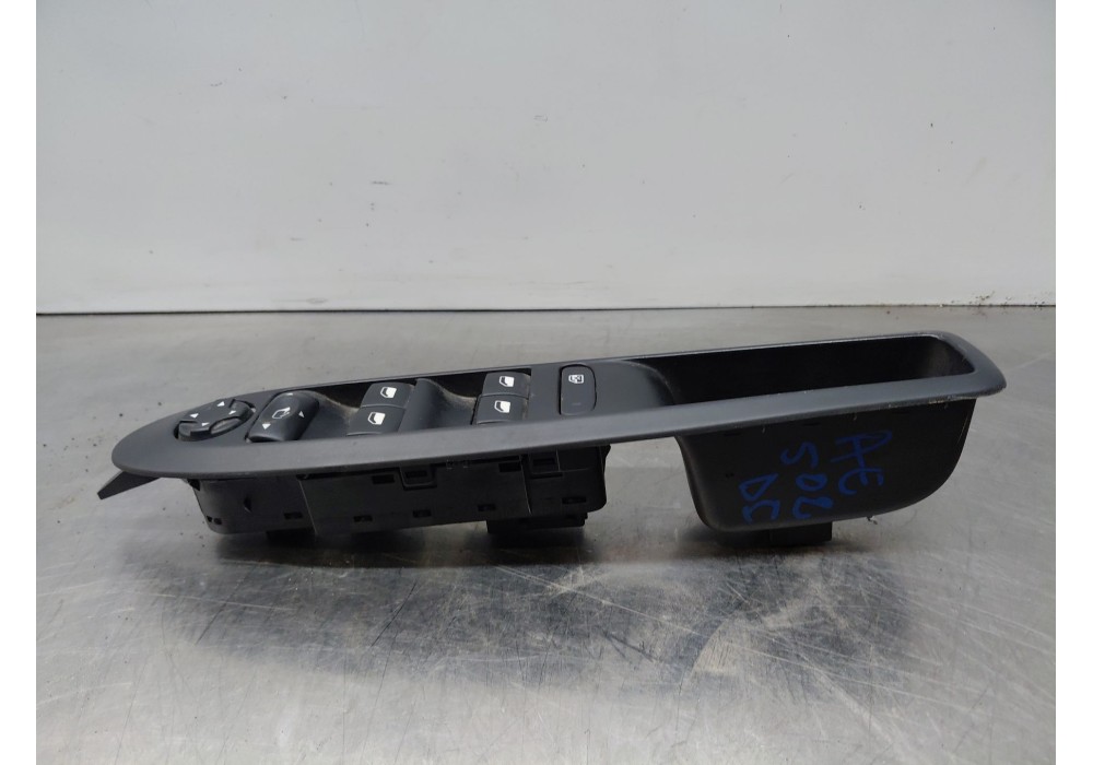 Recambio de mando elevalunas delantero izquierdo para citroën c4 ii (nc_) 1.6 bluehdi 100 referencia OEM IAM   