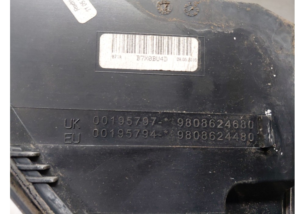 Recambio de piloto trasero izquierdo para citroën c4 ii (nc_) 1.6 bluehdi 100 referencia OEM IAM   