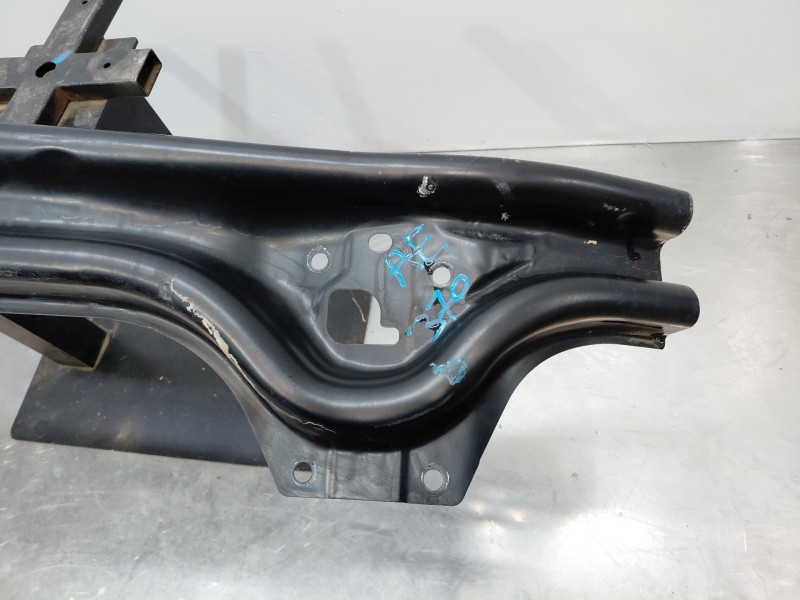 Recambio de refuerzo paragolpes delantero para mercedes-benz sprinter iii furgón fwd kl3a4 referencia OEM IAM   