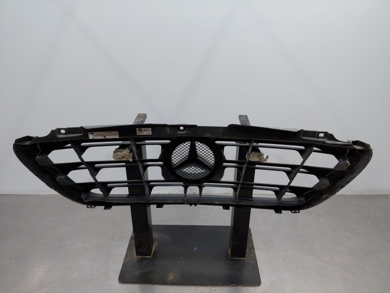 Recambio de rejilla delantera para mercedes-benz sprinter iii furgón fwd kl3a4 referencia OEM IAM   