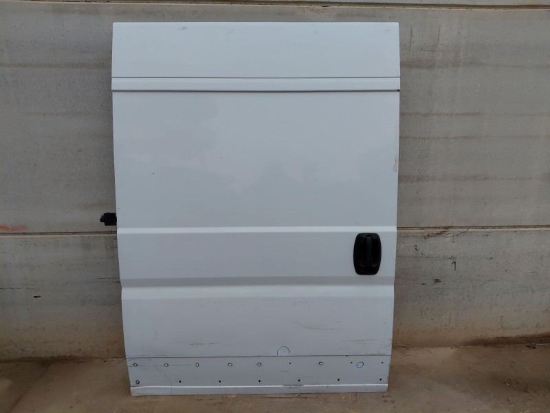 Recambio de puerta lateral corredera derecha para fiat ducato furgón multijet referencia OEM IAM   