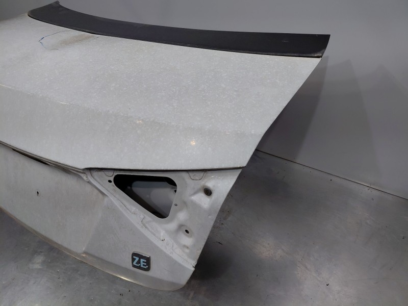 Recambio de porton trasero para renault fluence z.e. expression referencia OEM IAM   