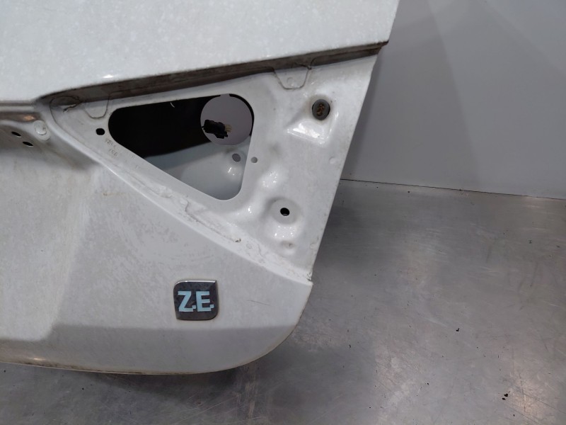 Recambio de porton trasero para renault fluence z.e. expression referencia OEM IAM   