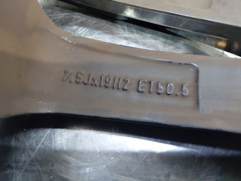 Recambio de llanta para volvo v90 kombi momentum referencia OEM IAM   