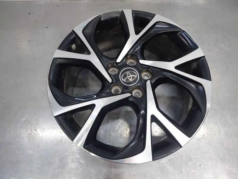 Recambio de llanta para toyota c-hr hybrid referencia OEM IAM   