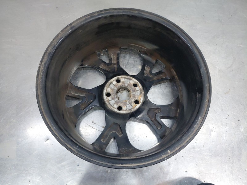 Recambio de llanta para toyota c-hr hybrid referencia OEM IAM   