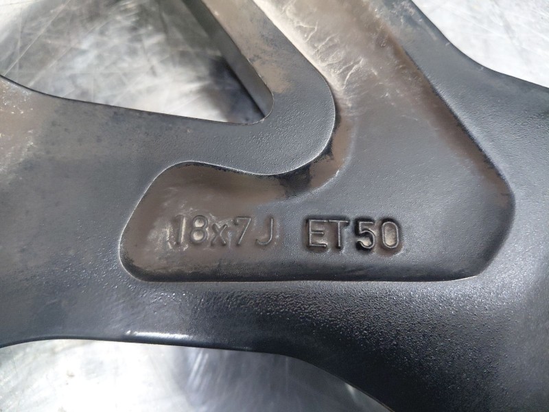 Recambio de llanta para toyota c-hr hybrid referencia OEM IAM   