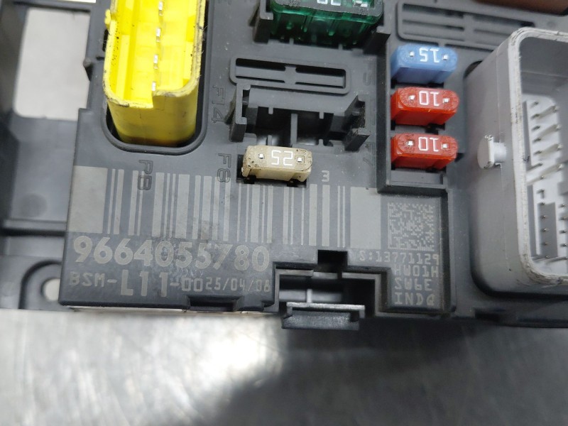 Recambio de caja reles / fusibles para peugeot 207/207+ (wa_, wc_) 1.6 hdi referencia OEM IAM   