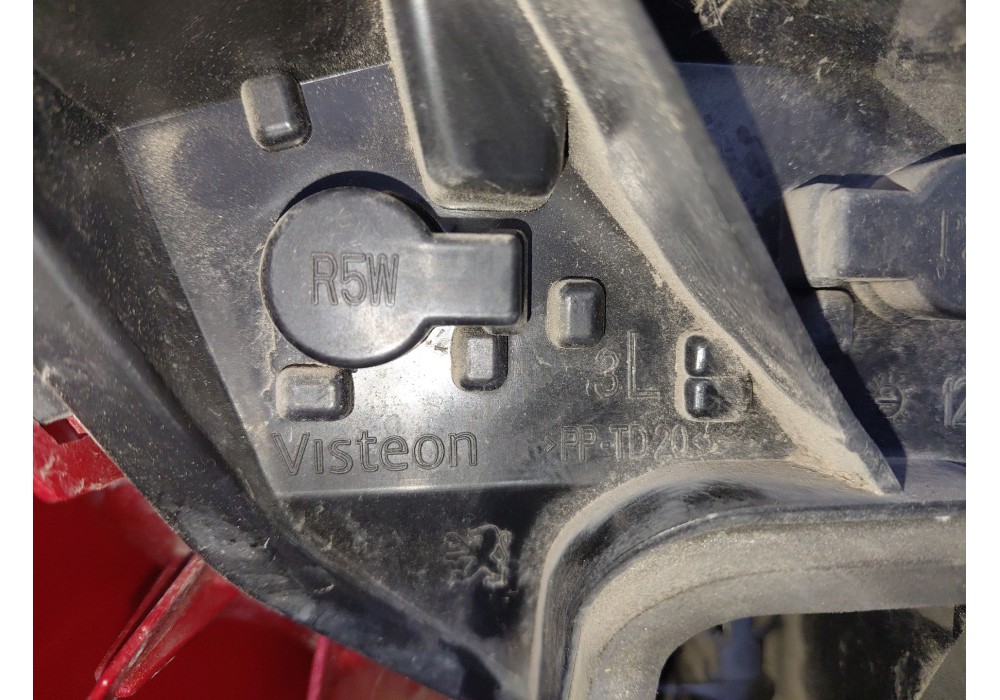 Recambio de piloto trasero izquierdo para peugeot 207/207+ (wa_, wc_) 1.6 hdi referencia OEM IAM   