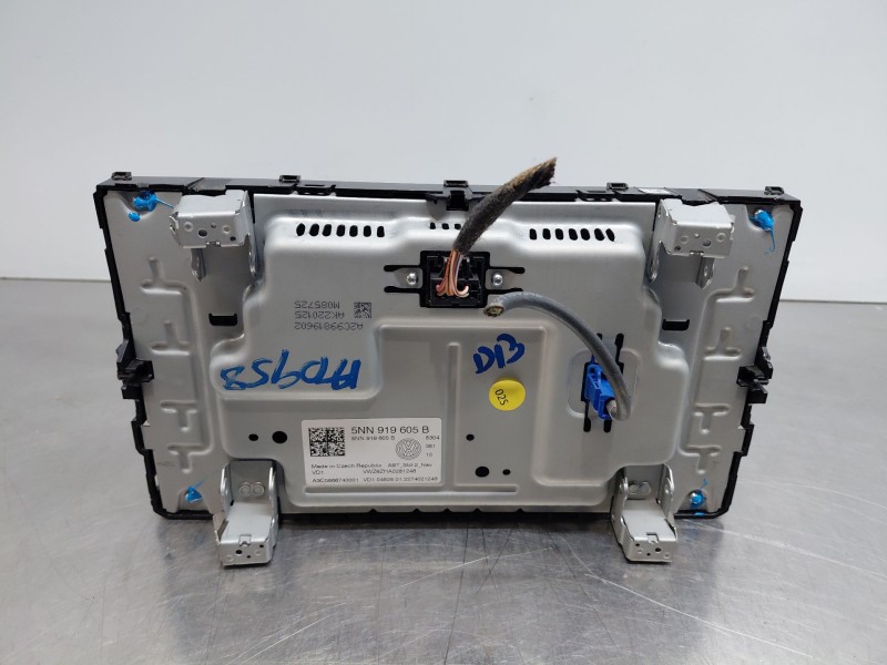 Recambio de pantalla multifuncion para volkswagen polo life referencia OEM IAM   