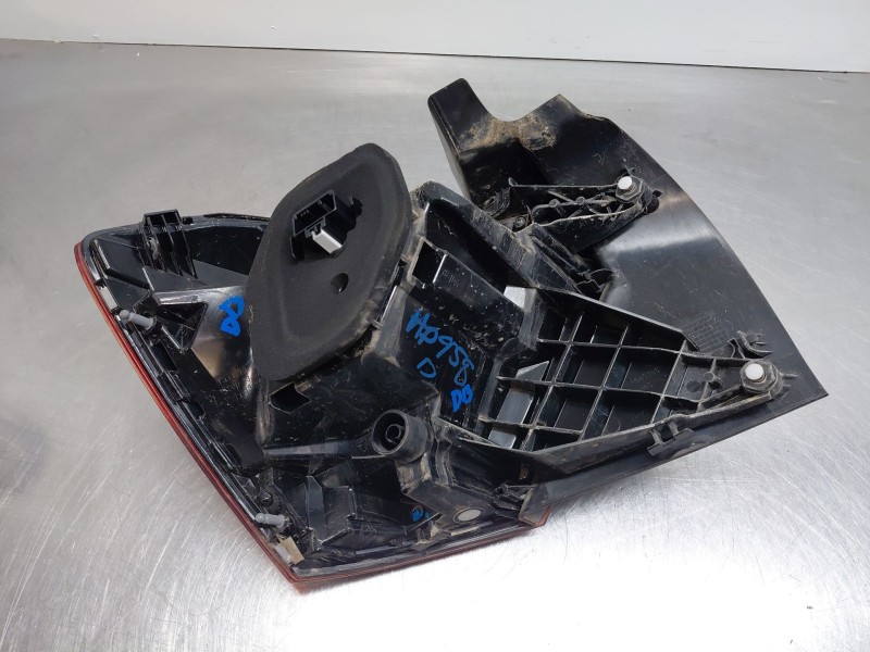 Recambio de piloto trasero derecho para volkswagen polo life referencia OEM IAM   