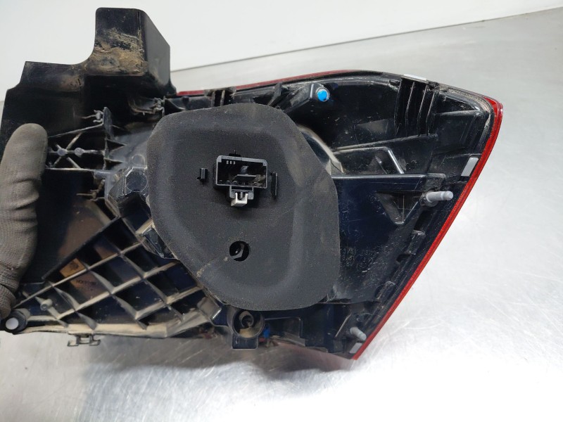 Recambio de piloto trasero izquierdo para volkswagen polo life referencia OEM IAM   