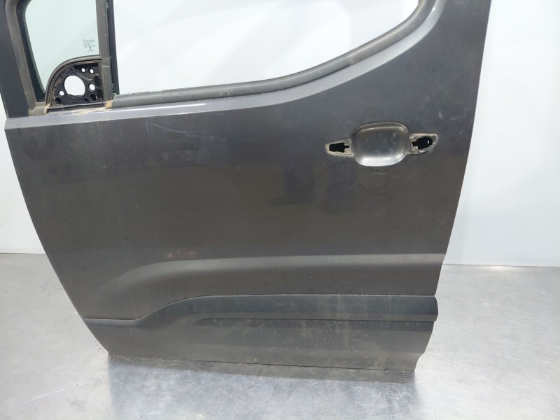 Recambio de puerta delantera izquierda para peugeot rifter active pack referencia OEM IAM   