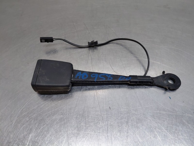 Recambio de pretensor airbag derecho para volkswagen polo life referencia OEM IAM   