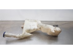 Recambio de deposito limpia para ford fiesta (cb1) trend referencia OEM IAM 8A6117618AF