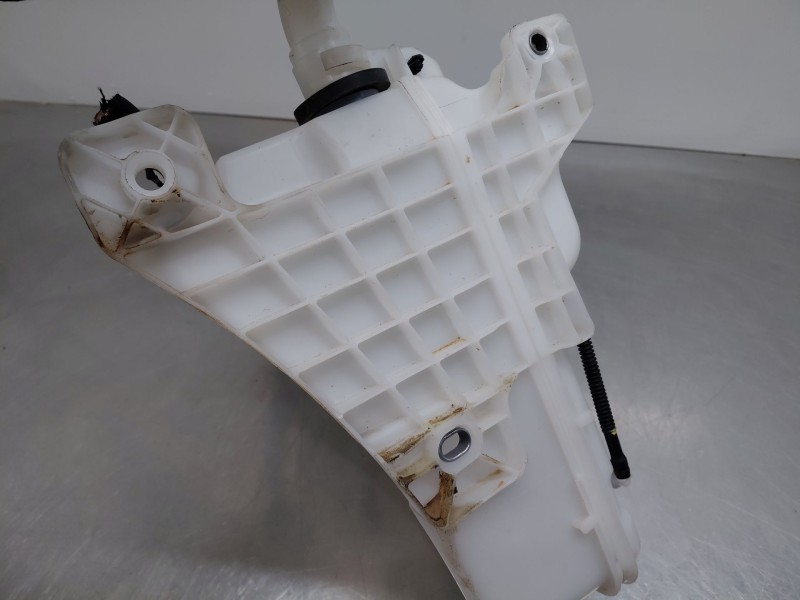 Recambio de deposito limpia para volkswagen polo life referencia OEM IAM   