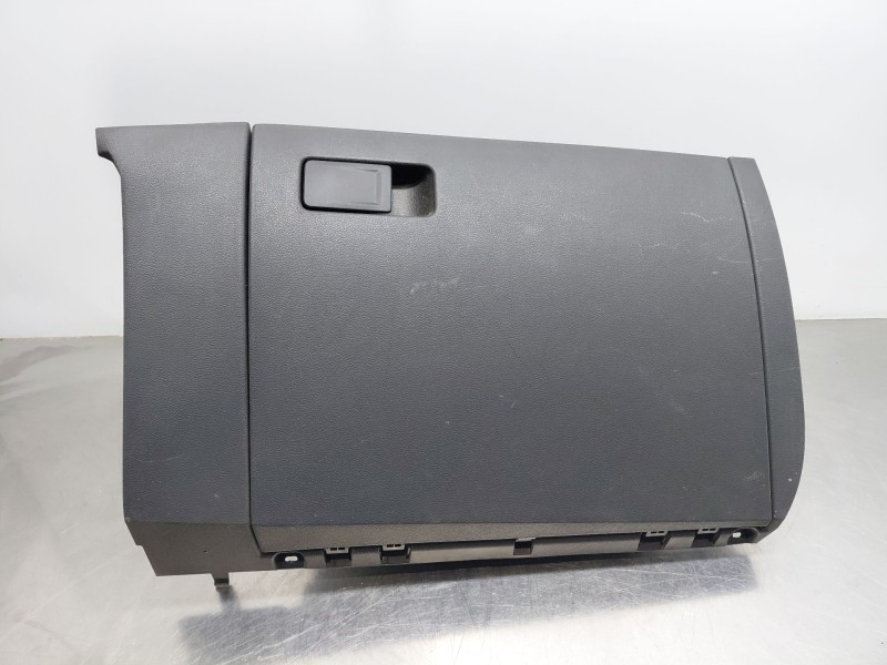 Recambio de guantera para volkswagen polo life referencia OEM IAM   
